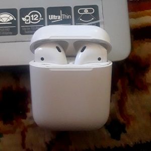 Aplle Airpods